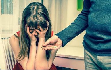 女子为让男子离婚给原配转账120万